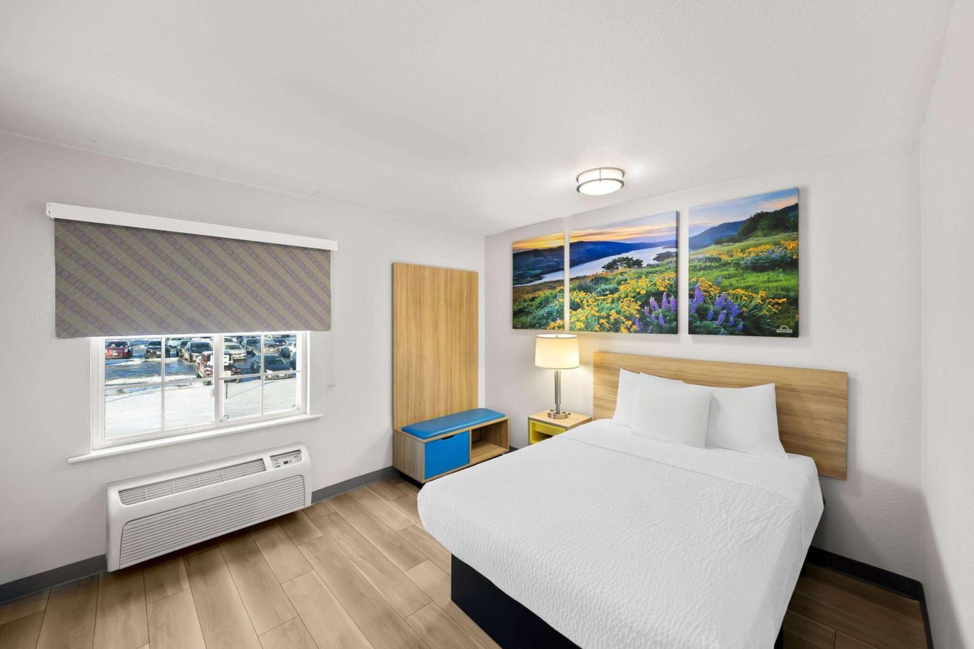 Days Inn & Suites By Wyndham Rochester South Extérieur photo