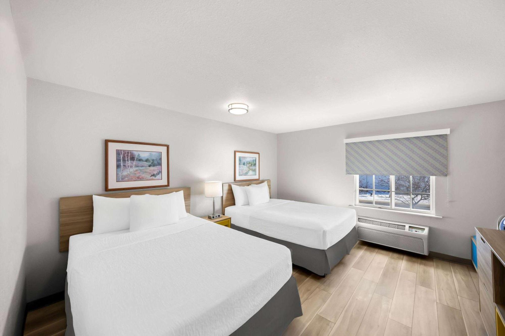 Days Inn & Suites By Wyndham Rochester South Extérieur photo