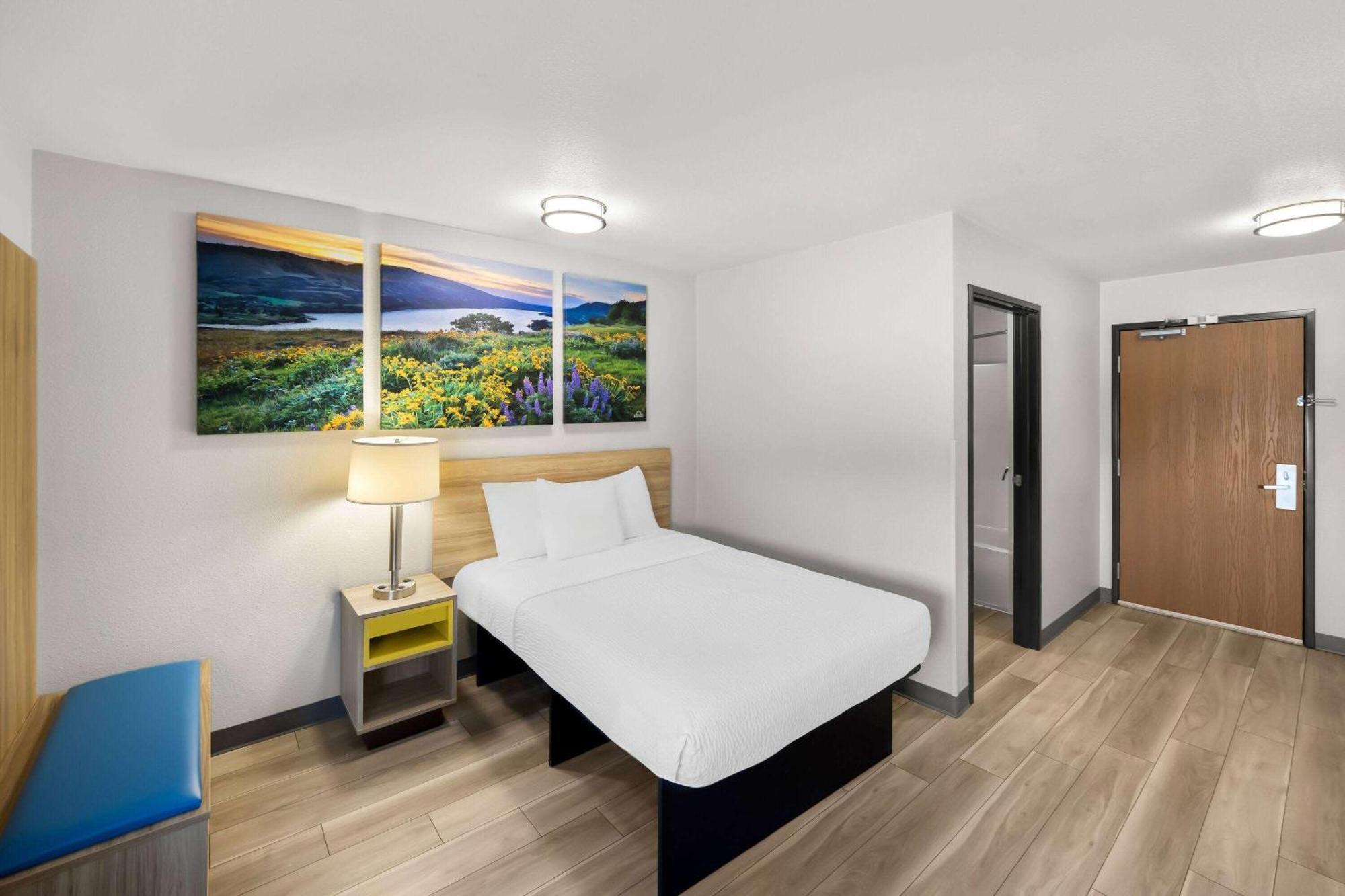 Days Inn & Suites By Wyndham Rochester South Extérieur photo