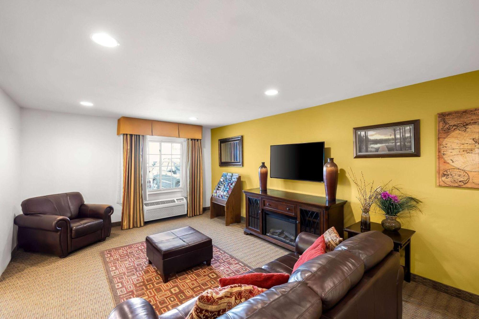 Days Inn & Suites By Wyndham Rochester South Extérieur photo