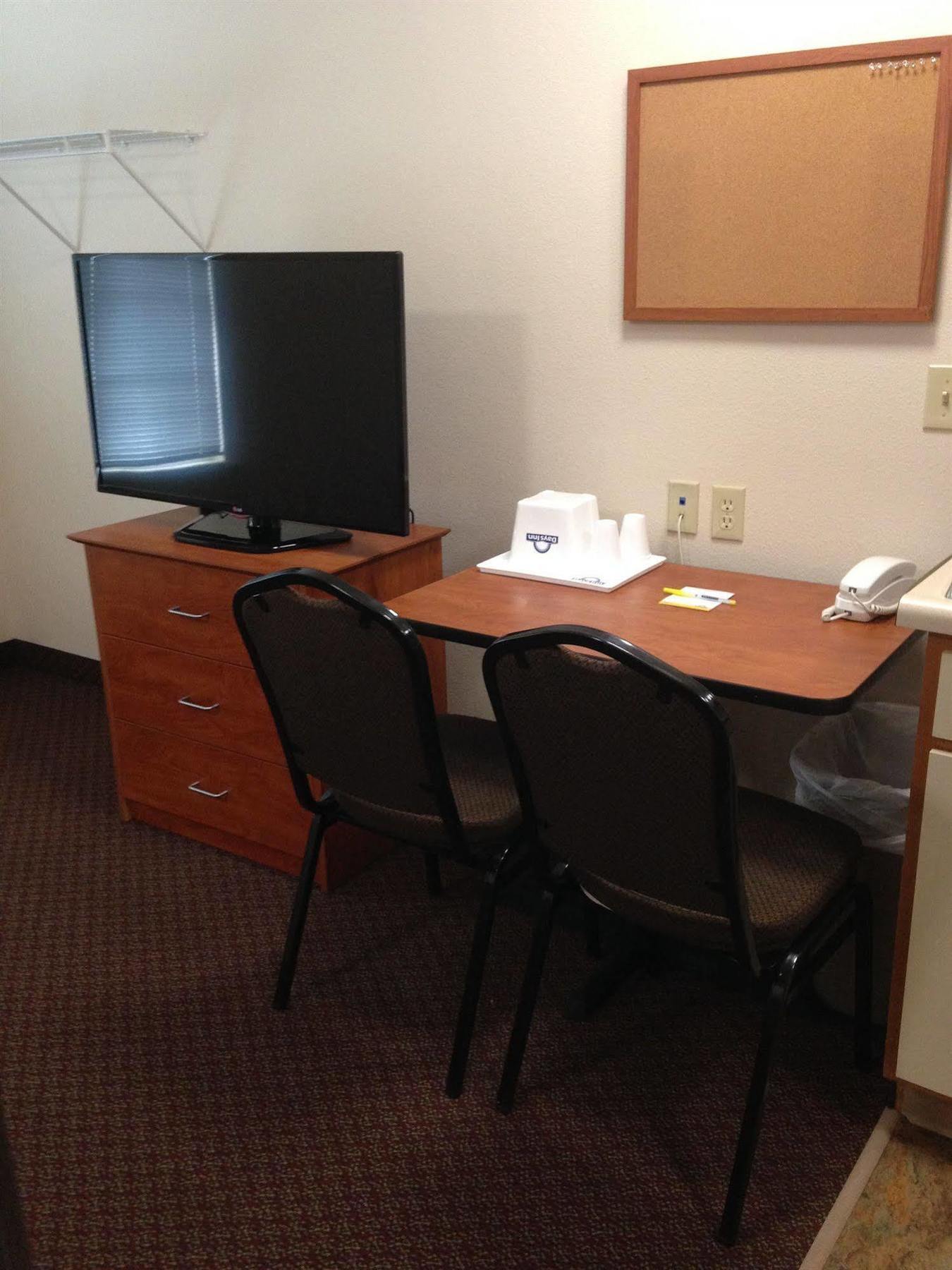 Days Inn & Suites By Wyndham Rochester South Extérieur photo