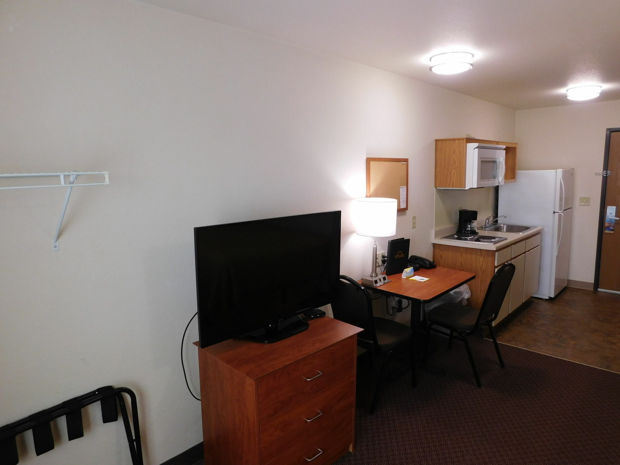 Days Inn & Suites By Wyndham Rochester South Extérieur photo