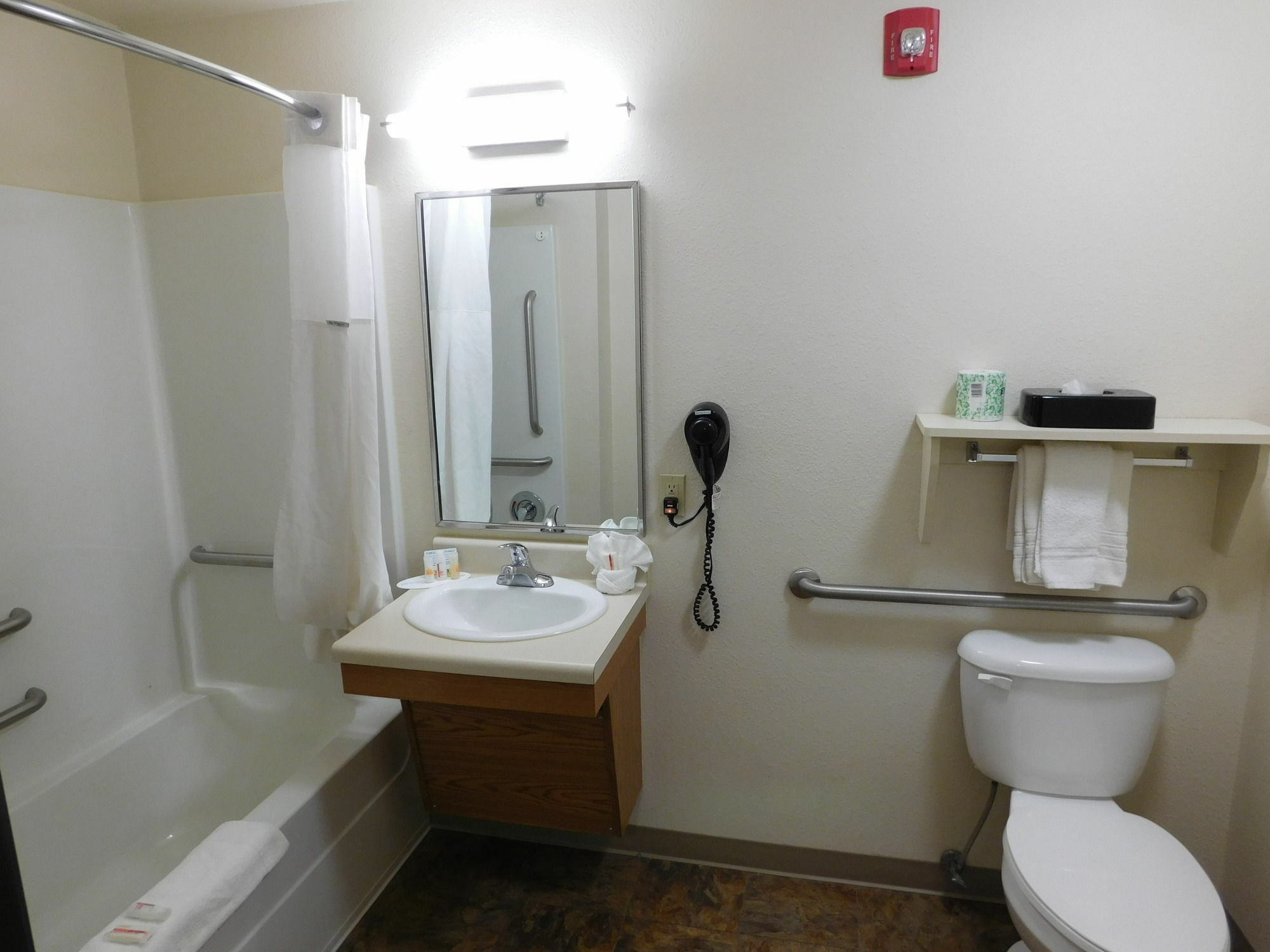 Days Inn & Suites By Wyndham Rochester South Extérieur photo